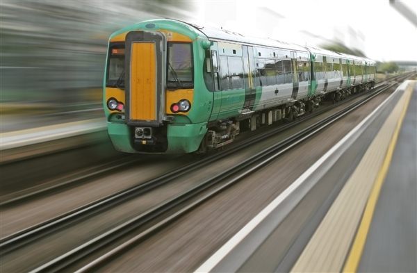 配资安全指数网 绿皮车爆改移动五星酒店 武铁豪华专列价格曝光