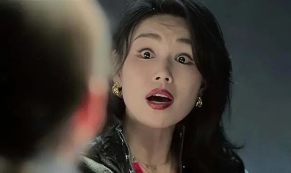 炒股配资找配资 港剧《重案解密》热播，何嘉莉演技获赞，演艺生涯坎坷仍热爱